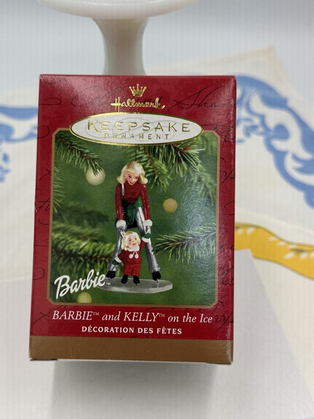 2001 Hallmark Keepsake Ornament Barbie and Kelly on the Ice QXI6915